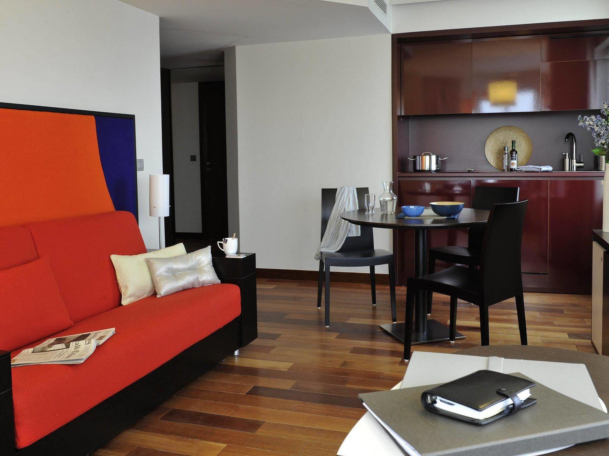 Aparthôtel Adagio Tour Eiffel 4*